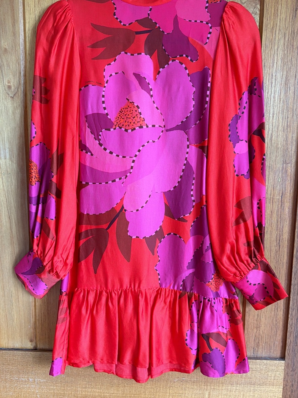 Farm Rio, NWT, size xs. Floral Long-Sleeve Dress in Red and Magenta